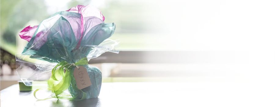 How to gift wrap a mug