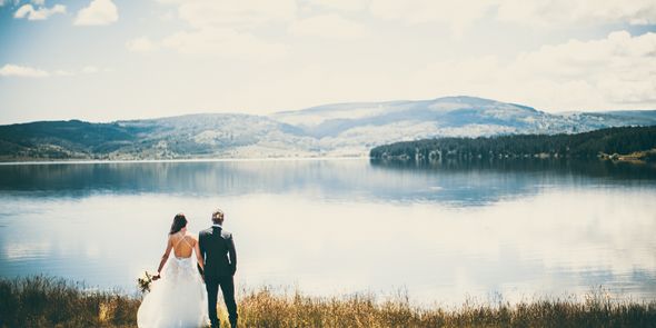 Portrait of a couple on their wedding day in nature