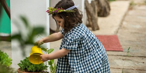 10 activities to help keep kids entertained